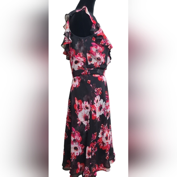 White house Black market size 2 Black dress - Picture 2 of 15